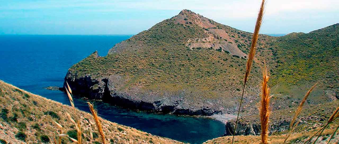 El bergantin. Playas en Cabo de Gata